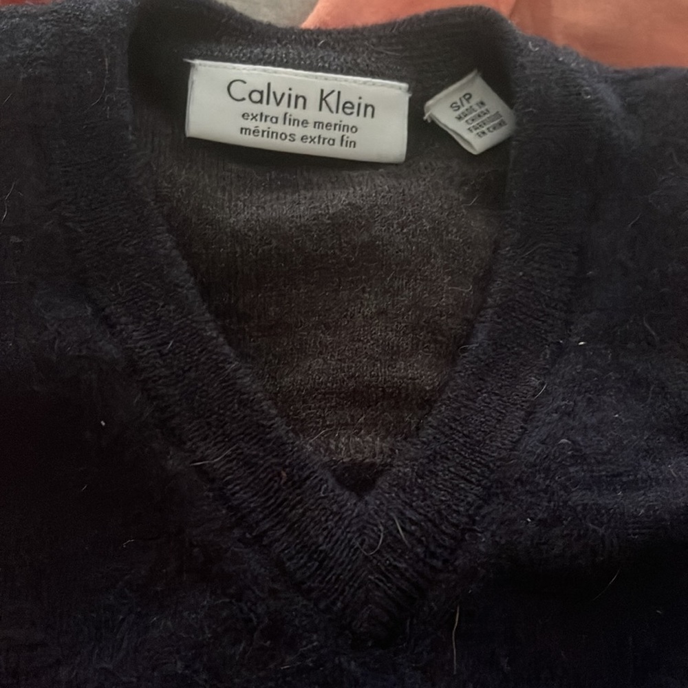 Calvin Klein v neck sweaters